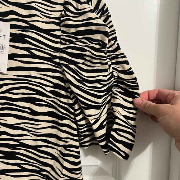 NWT LOFT Women's Zebra Print Top - Black and White - Picture 2 of 5
